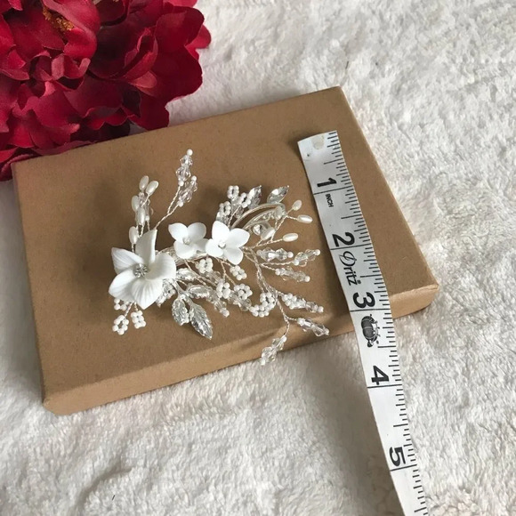 Stunning Pearl Barrette Flower Crystal - Picture 5 of 12